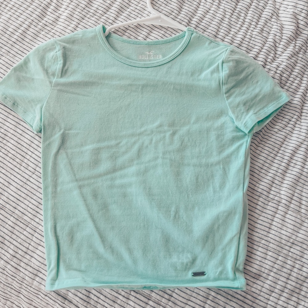 Hollister baby tee cropped